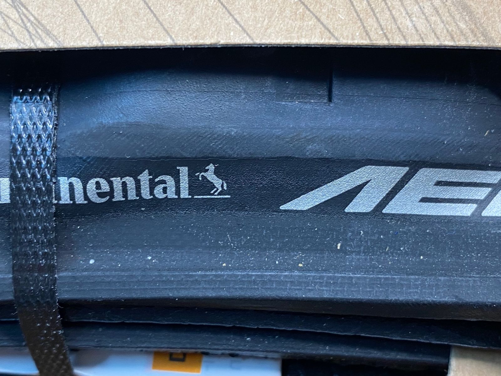 チューブレスレディ