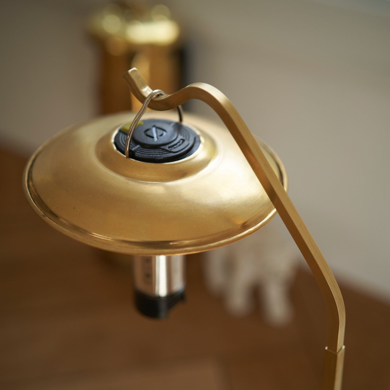 ゴールド 真鍮ランタンスタンド フック付き ゴールド 真鍮ランタンスタンド フック付き