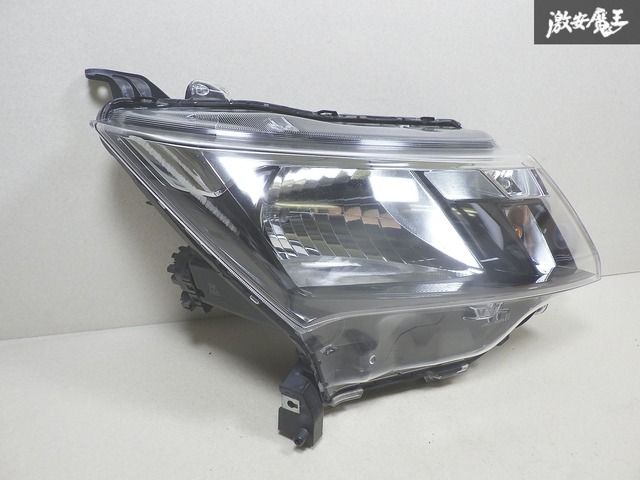 ルーミーM900A/M910A前期ヘッドライトハロゲン　スタンレーＷ3920 ルーミーM900A/M910A前期ヘッドライトハロゲン スタンレーW3920