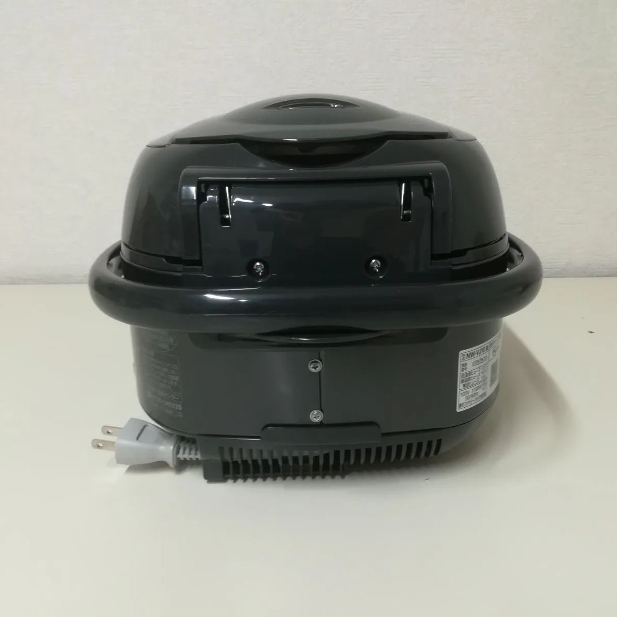★展示品★未使用★2025年製 象印 IH炊飯ジャーNW-VJ10型 ブラック ☆展示品☆未使用☆2025年製 象印 IH炊飯ジャーNW-VJ10型