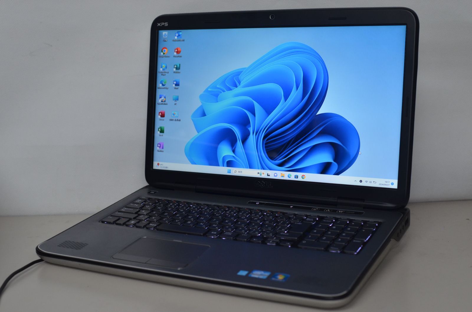 中古良品 DELL XPS L702X 超大画面17.3インチ 最新Windows11 爆速 中古良品 DELL XPS L702X 超大画面17.3インチ 最新Windows11 爆速