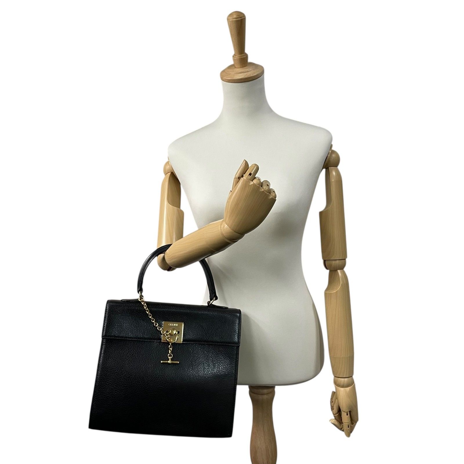 美品 CELINE セリーヌ マンテル ハンドバッグ 黒 ブラック 美品 CELINE セリーヌ マンテル ハンドバッグ 黒 ブラック
