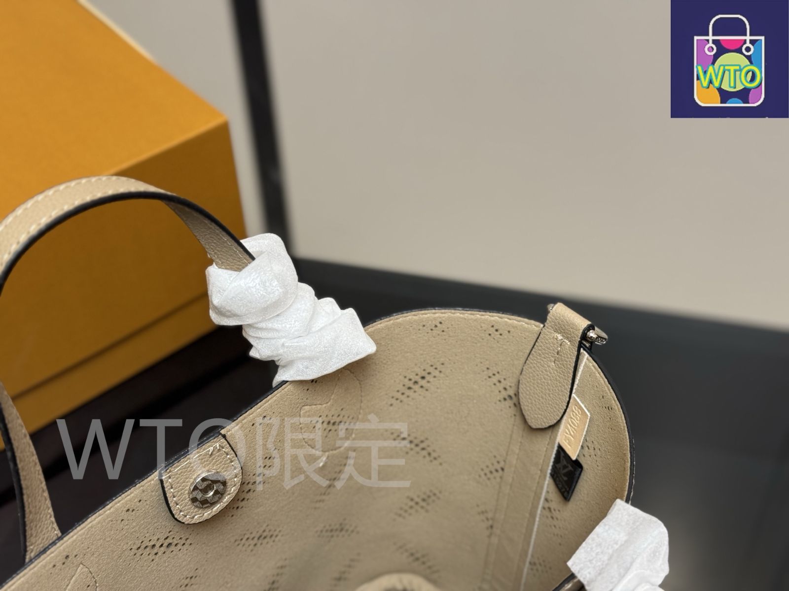 [LOUISQUATORZE]★ムーンムーントレンディ ホボバッグ★送料込 今日特価】Louis Vuitton Moon Goddess Bucket Bag