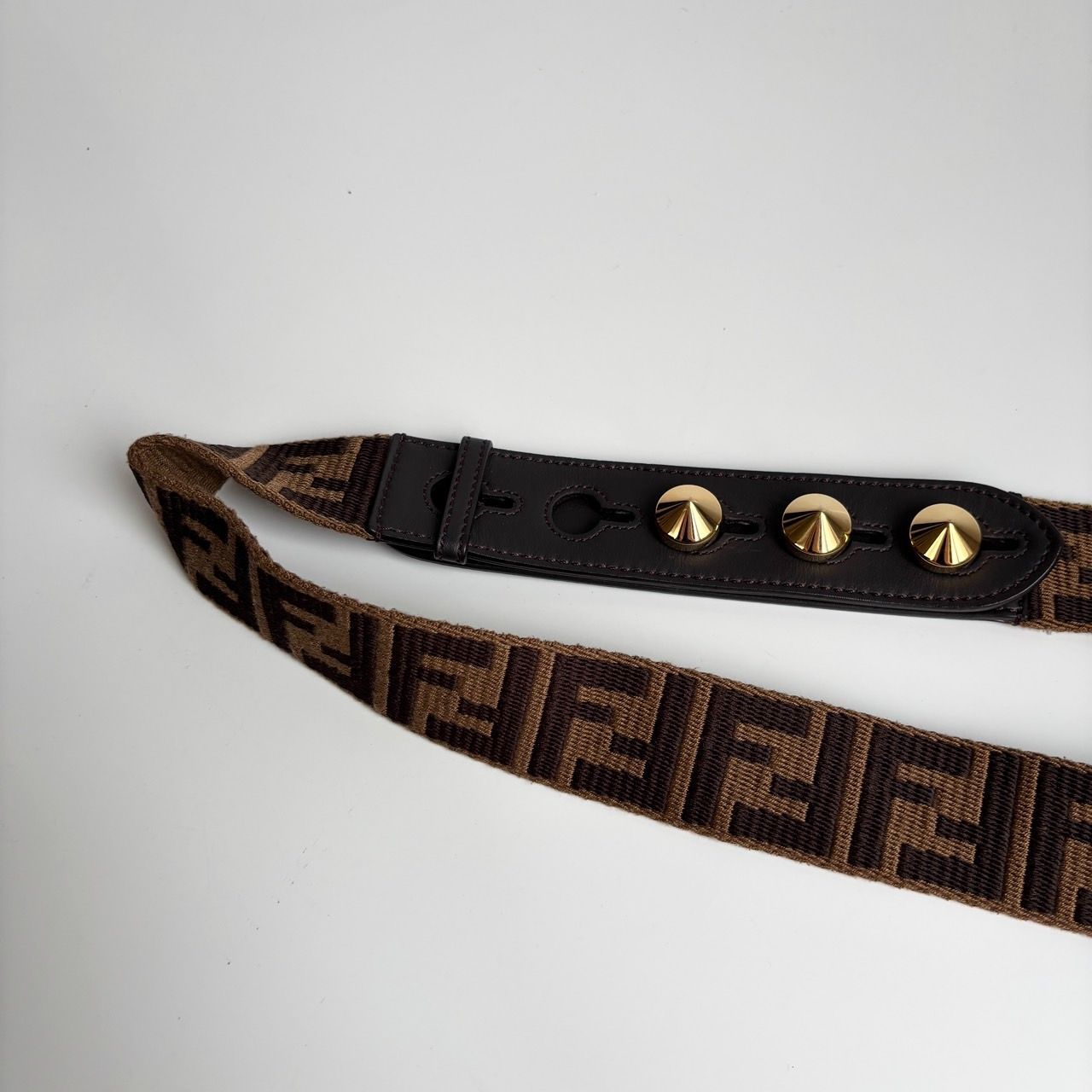 本物品質の フェンディ 極美品◎FENDI ズッカ柄 バッグ ストラップユー 小物