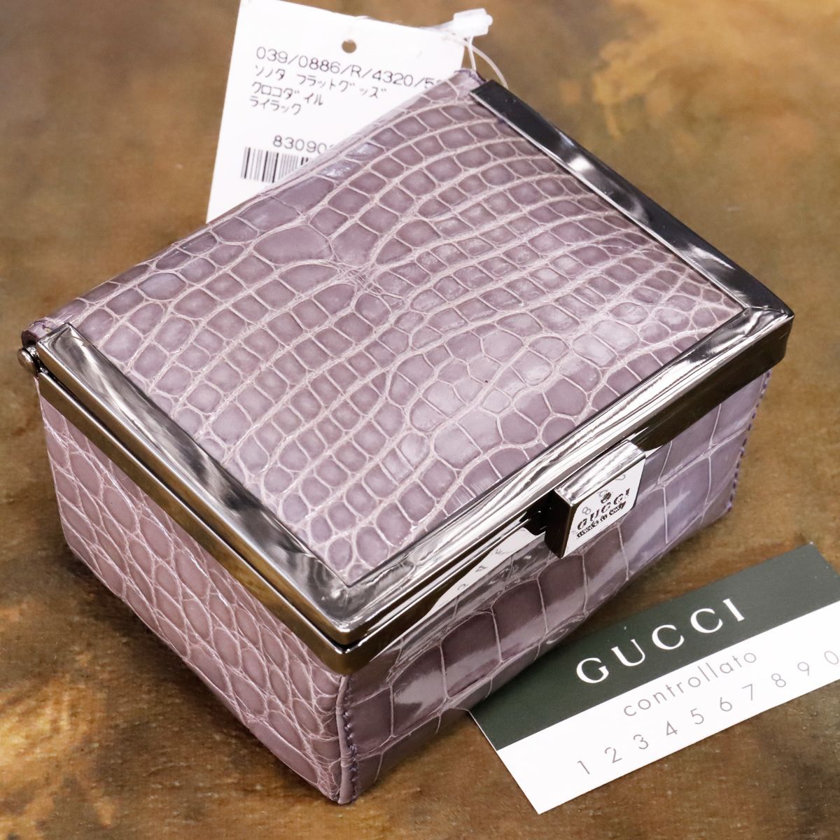GUCCI メイクボックス 中古品 GUCCIのフリマアイテム一覧