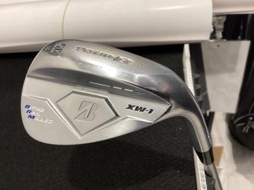 ブリヂストン TOUR B XW-1 2018 56°|10° ウェッジ WG 純正特注シャフト フレックスR メンズ 男性用 右利き 右用 Cランク ゴルフクラブ
