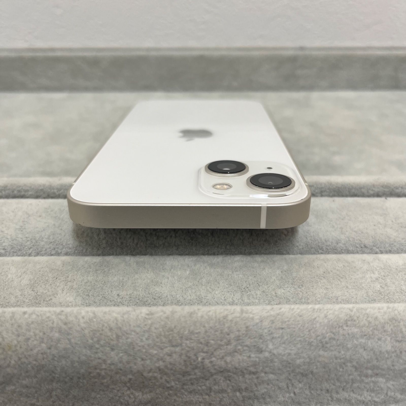 iPhone13 128GB au SIMロックなし スターライト ホワイト① ロック ライト