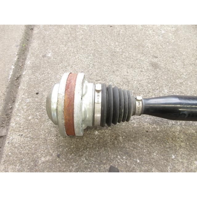 右Fドライブシャフト 8J0407272AA