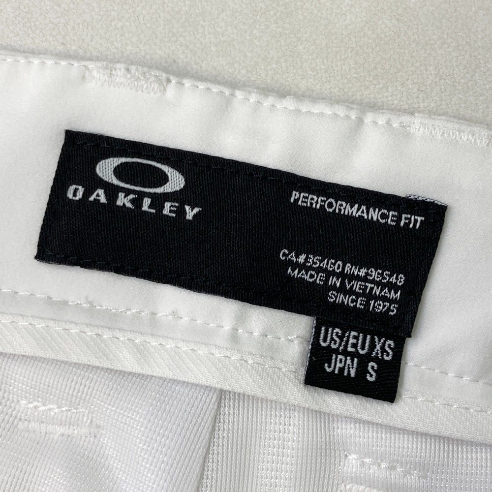 OAKLEY オークリーゴルフ【S】 セットアップ モックネック＆ショートパンツ OAKLEY オークリーゴルフ【S】 セットアップ モックネック