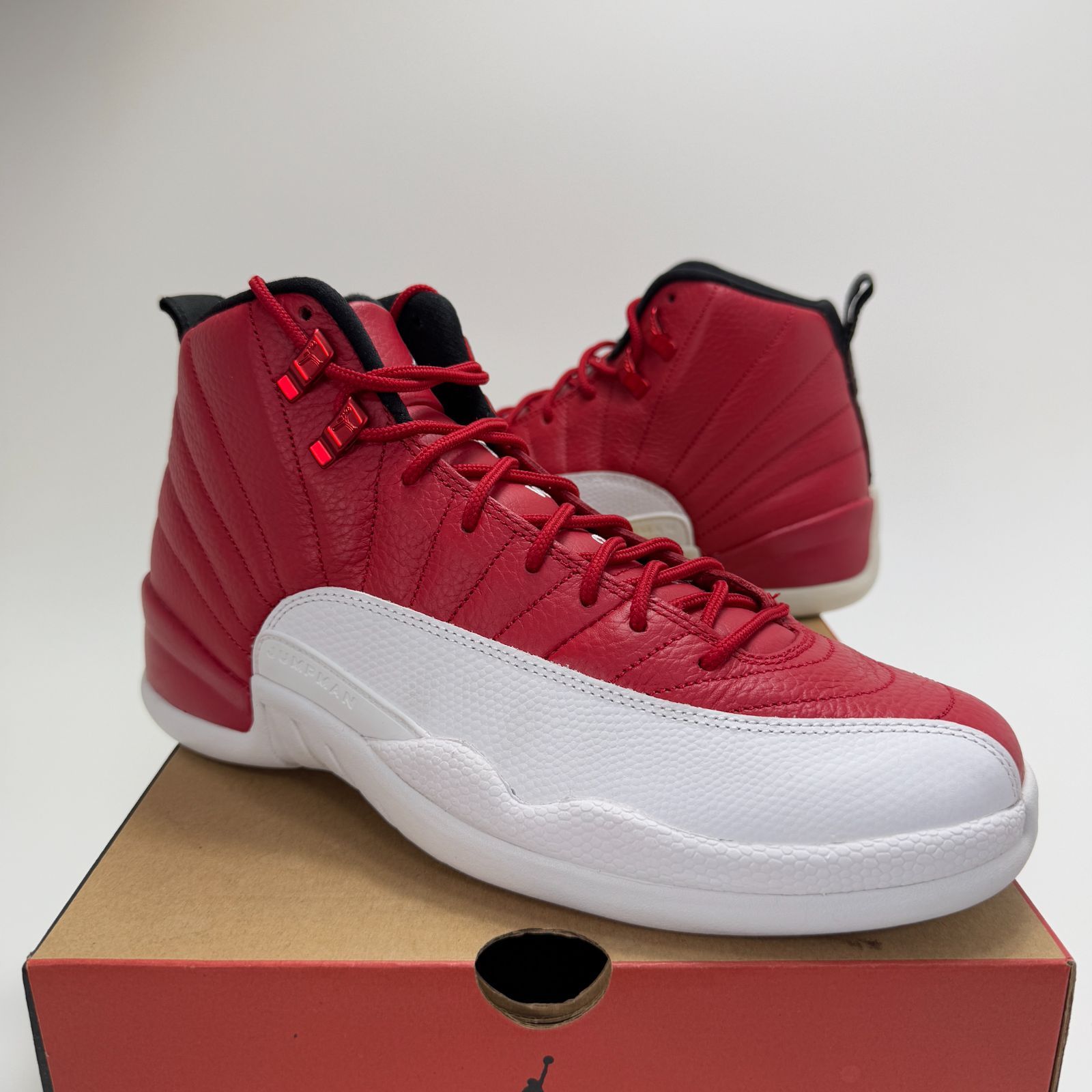 NIKE AIR JORDAN 12 RETRO GYM RED 130690 600 ナイキ ジョーダン ジム レッド 赤 白 - メルカリ