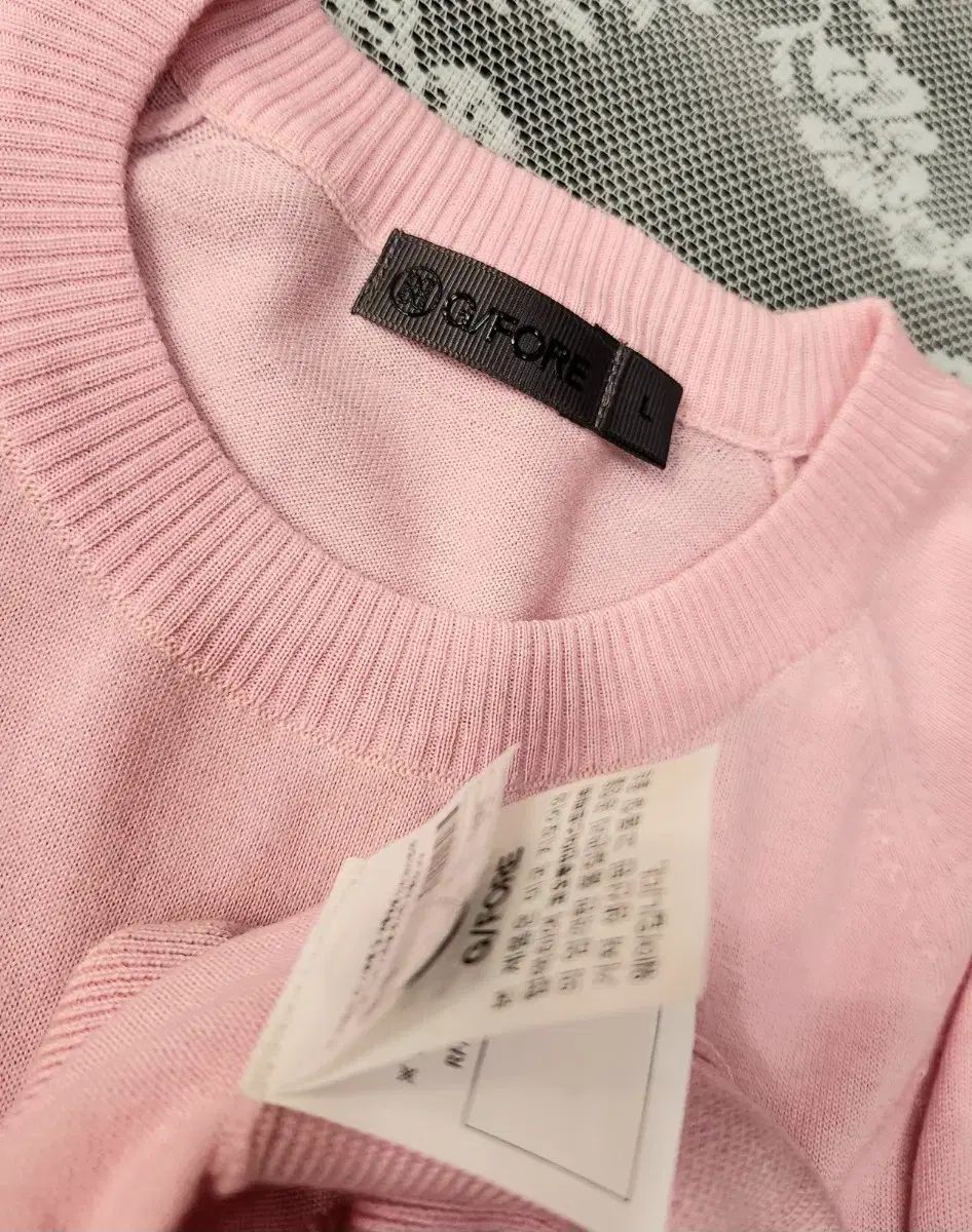 定番軽量ニット G/FORE　ジーフォア　ロゴセーター　グレー　Lサイズ 軽量ニット G⁄FOREジーフォアロゴセーターグレーLサイズ