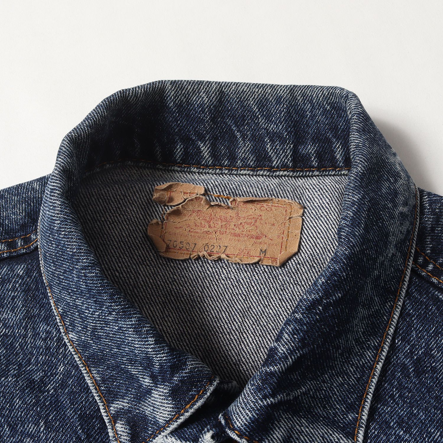 【古着】90s LEVIS ケミカル　デニムジャケット ヴィンテージ　M Levi's 古着 90年代 リーバイス ケミカルウォッシュ デニム