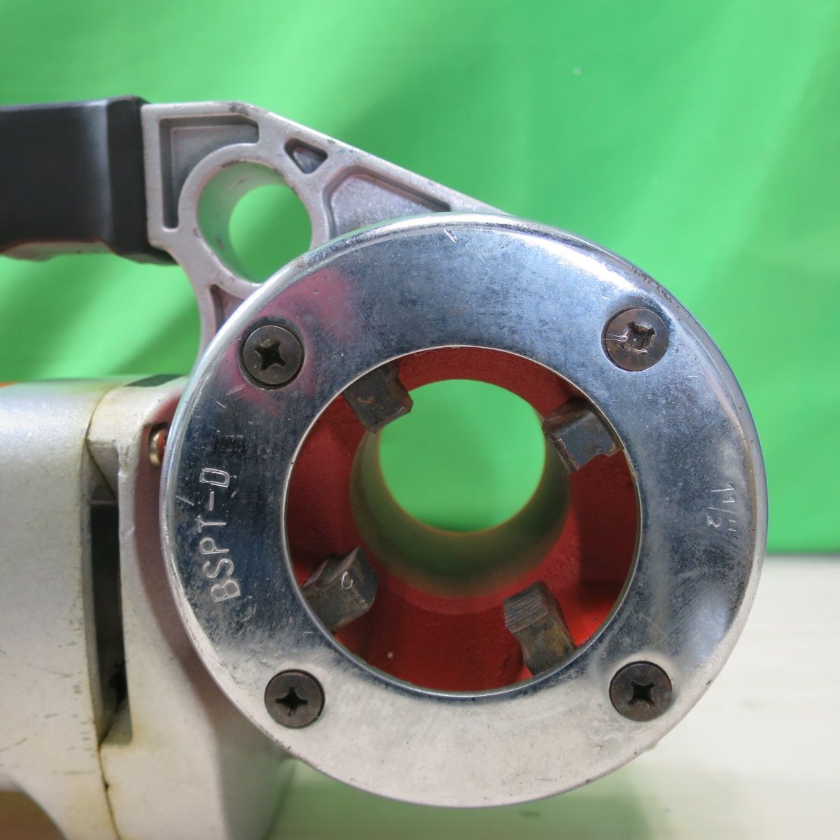 送料無料 エイシン ポータブル パイプ マシン 電動 パイプ ネジ切り機 100V ZIT-KY01-50 ケース付き 電動 工具 HRDEVELOPMENT_JP