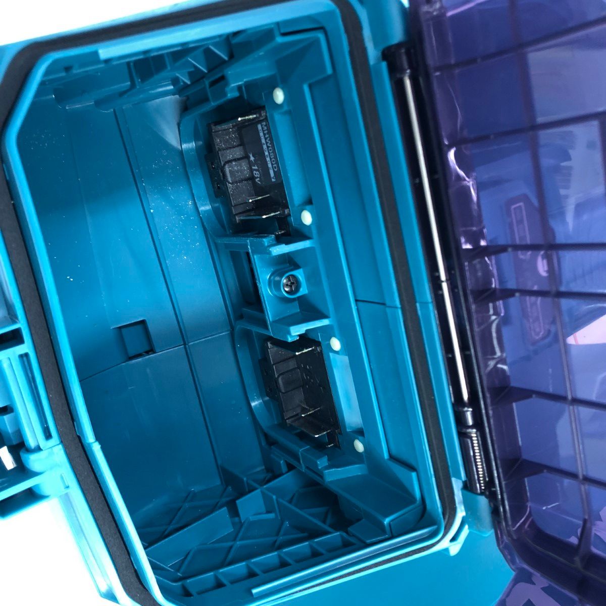 バッテリー２つ 充電器１つ付き