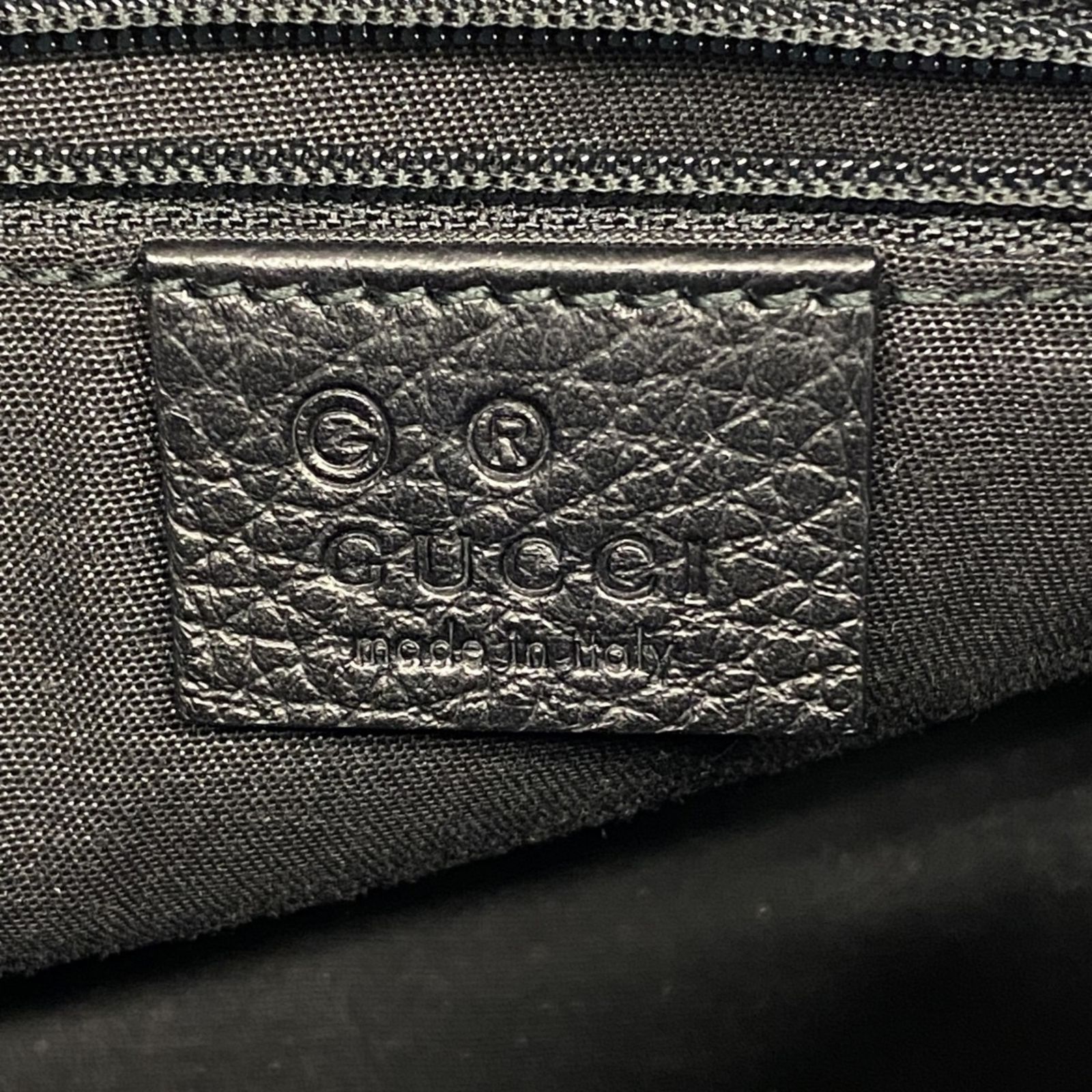 so-1655) GUCCI GGナイロン ウエストバッグ ショルダー model_gucci-outlet-509