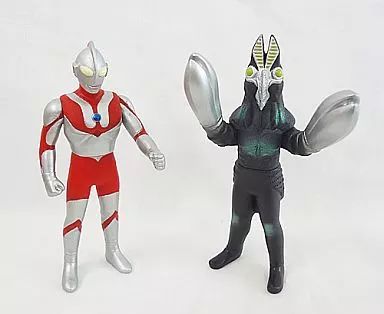ウルトラマンCタイプvs .バルタン星人3代目 中古】フィギュア ウルトラマン(Cタイプ)vsバルタン星人(3代目