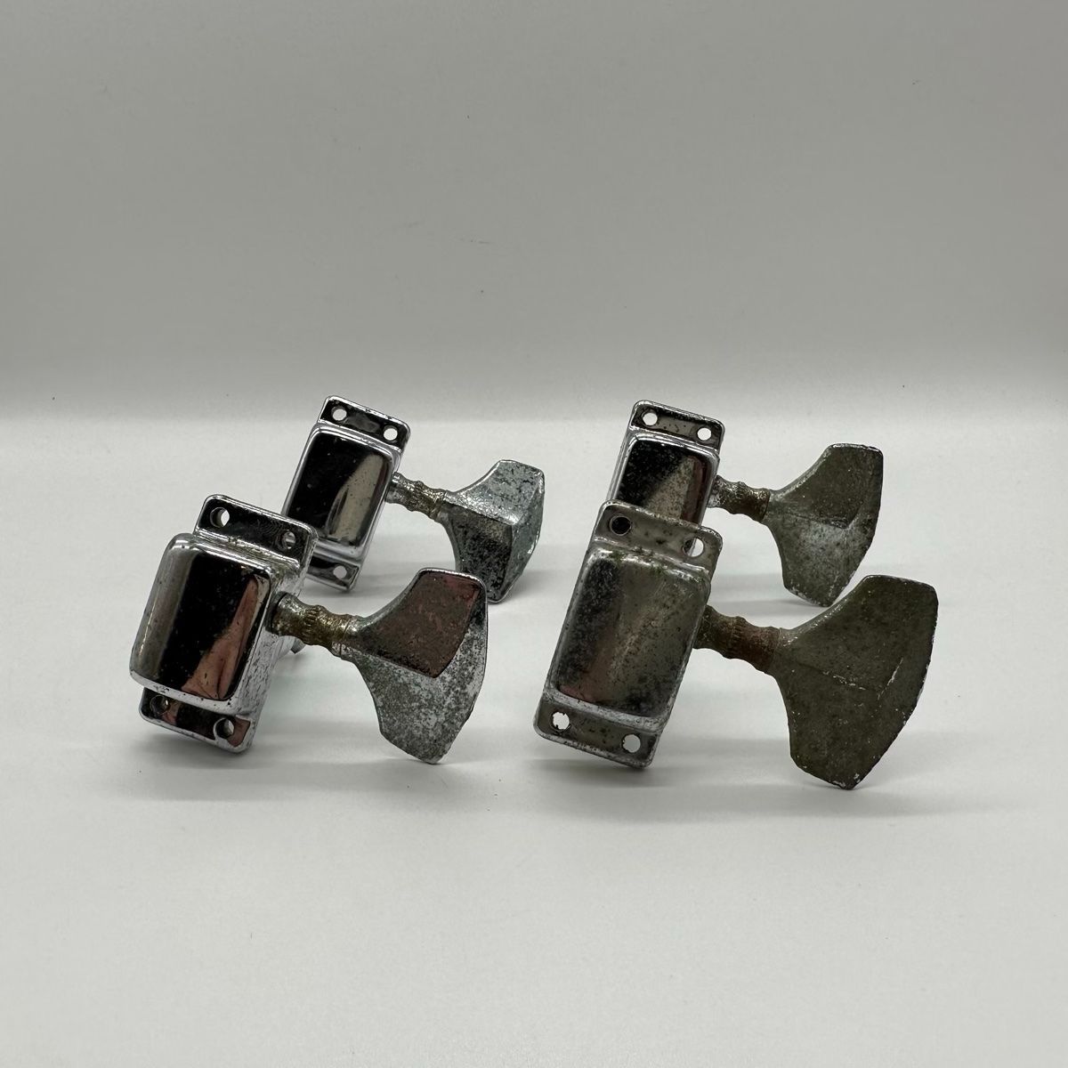 ビンテージ エレキベース用 ペグ 糸巻き Guitar Parts