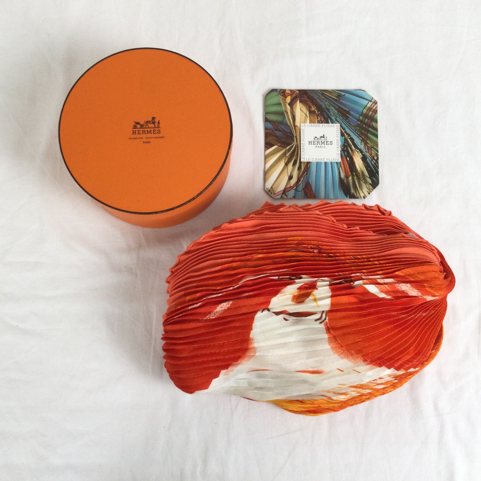 1309 HERMES エルメス Smiles in Third millenary 三千年紀の微笑 プリーツ スカーフ シルク マルチ オレンジ プリーツスカーフ ストール レディース