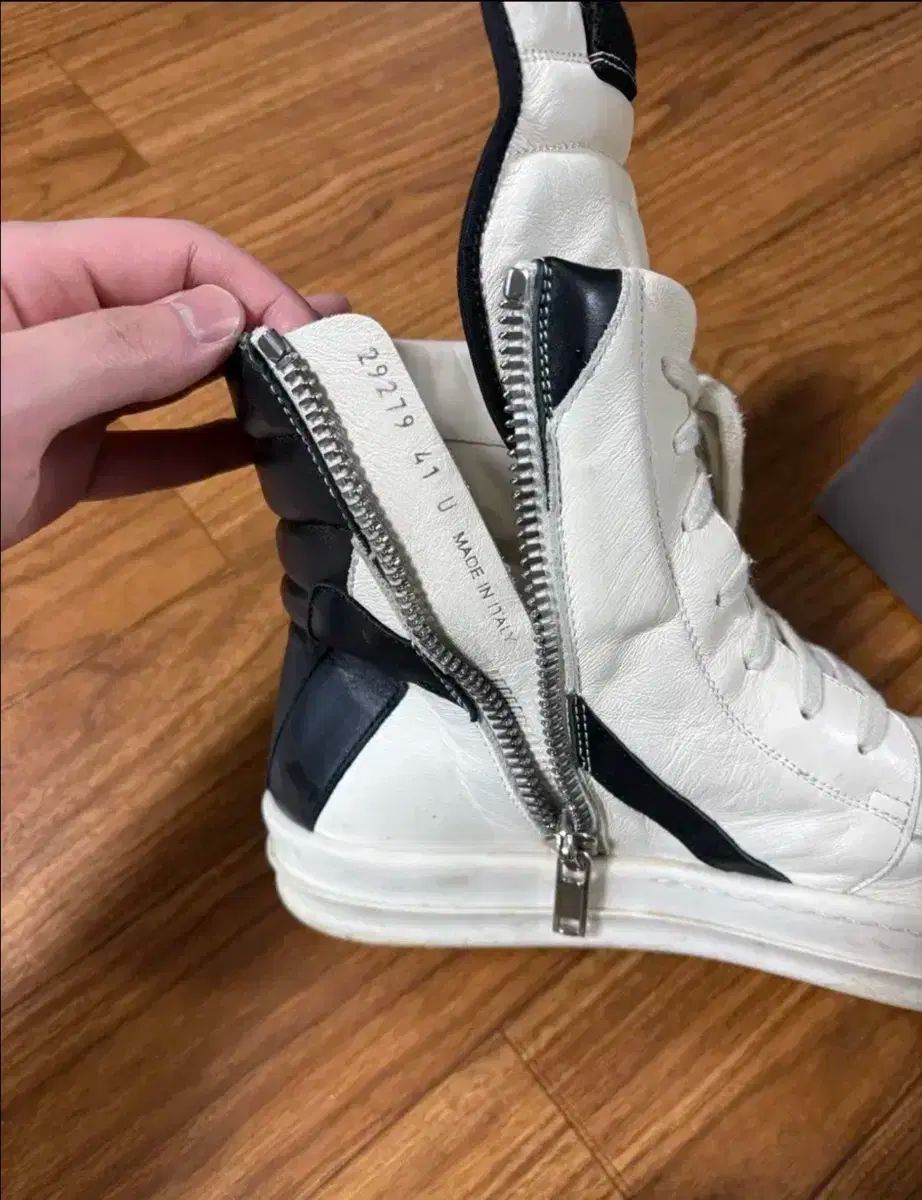 41 RICK OWENS(リックオウエンス) ジオバスケット ミルク 黒