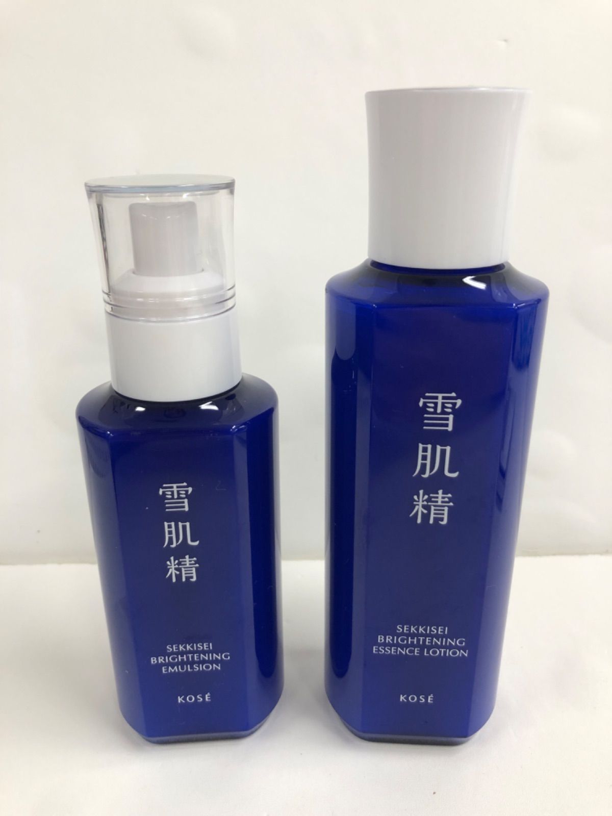 J813 コーセー 雪肌精  ブライトニング エッセンス ローション 200ml(化粧水)、ブライトニング エマルジョン 140ml(乳液)の2点セット