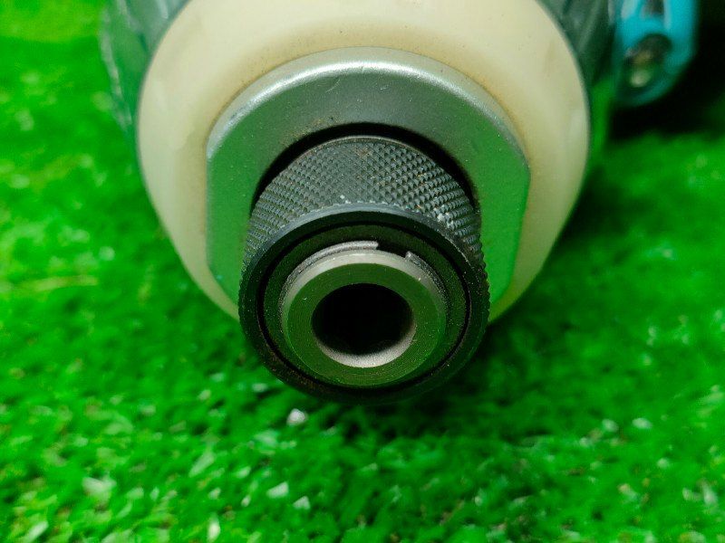 マキタ インパクトドライバ TD0220 モータ異音も軸ブレもなし 動作 済み