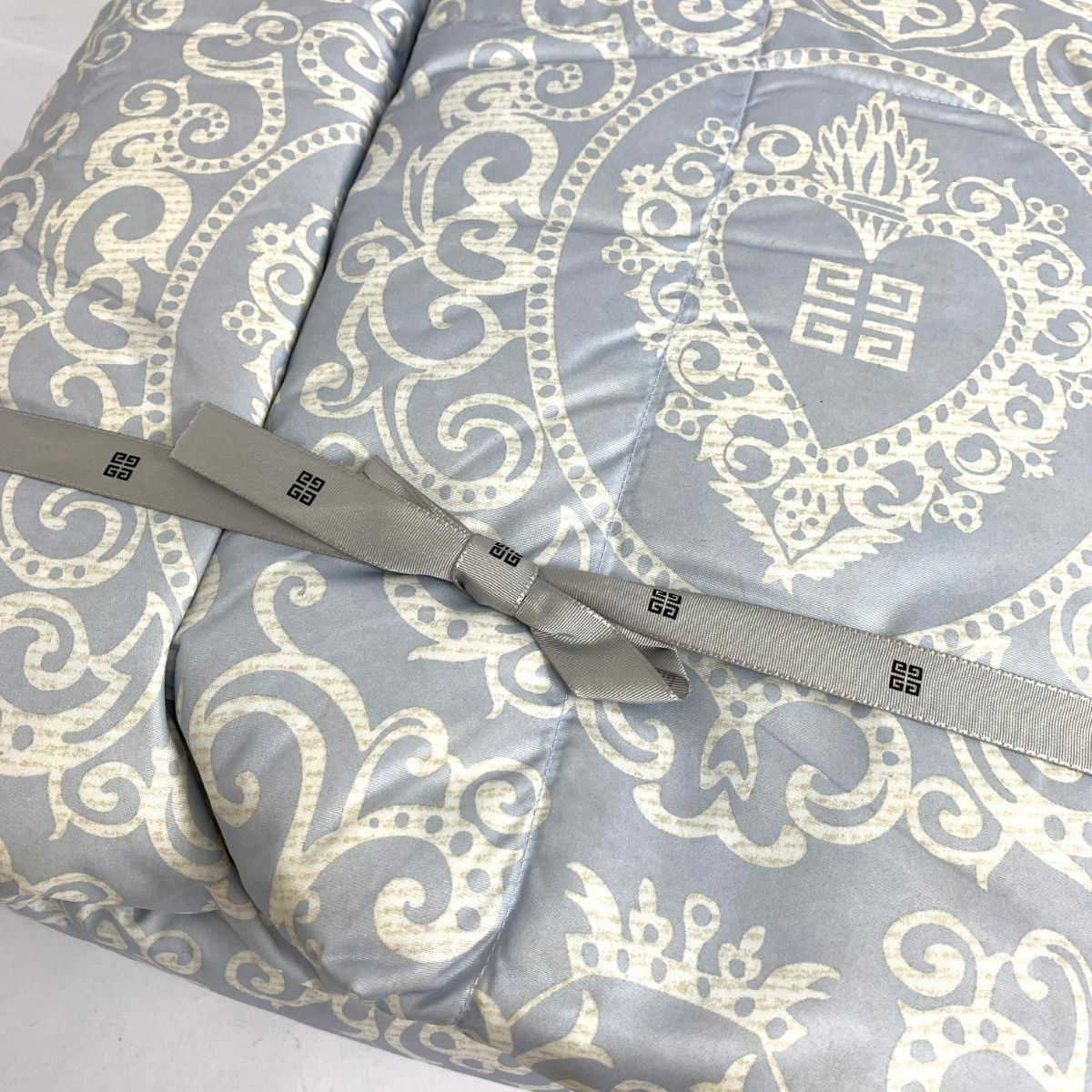 GIVENCHY ジバンシィ 洗える羽毛肌掛ふとん 4Gロゴ/ダウン50