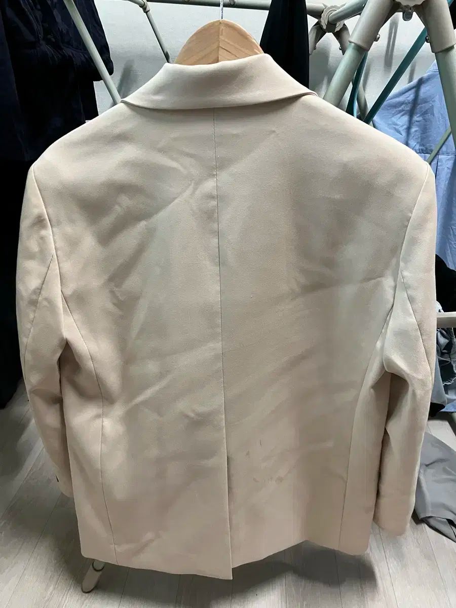 ベージュセットアップ