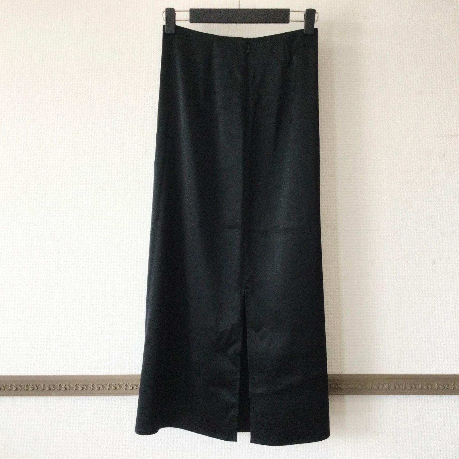 8237 DRESSTERIOR ドレステリア サテン タック ロングスカート 36サイズ トリアセテート ブラック 085-77061