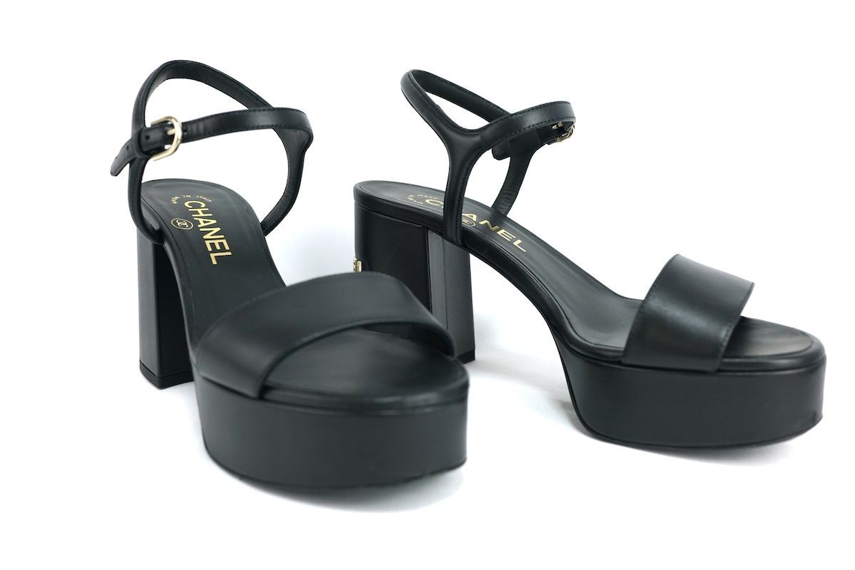 CHANEL シャネル プラットフォーム サンダル ラムスキン 黒 CHANEL シャネル Lambskin ラムスキン Logo Platform Sandals