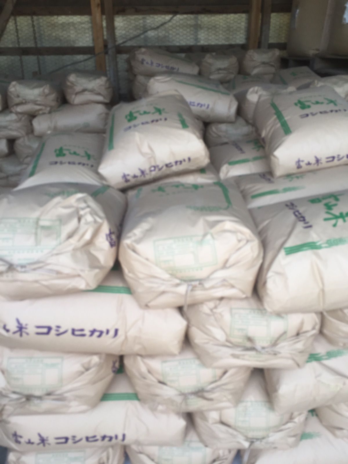 令和4年富山コシヒカリ玄米25kg 卵屋さんのコシヒカリ - 米/穀物