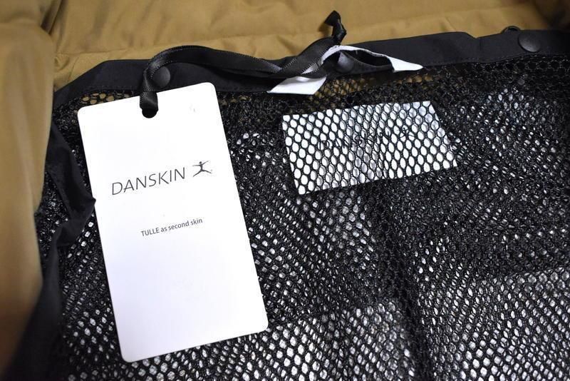 新品 ダンスキン カプセルコレクション WR チュールプリーテッドコート【M】【L】DARK30101 DANSKIN YOGA ヨガウエア  幾左田千佳 - メルカリ