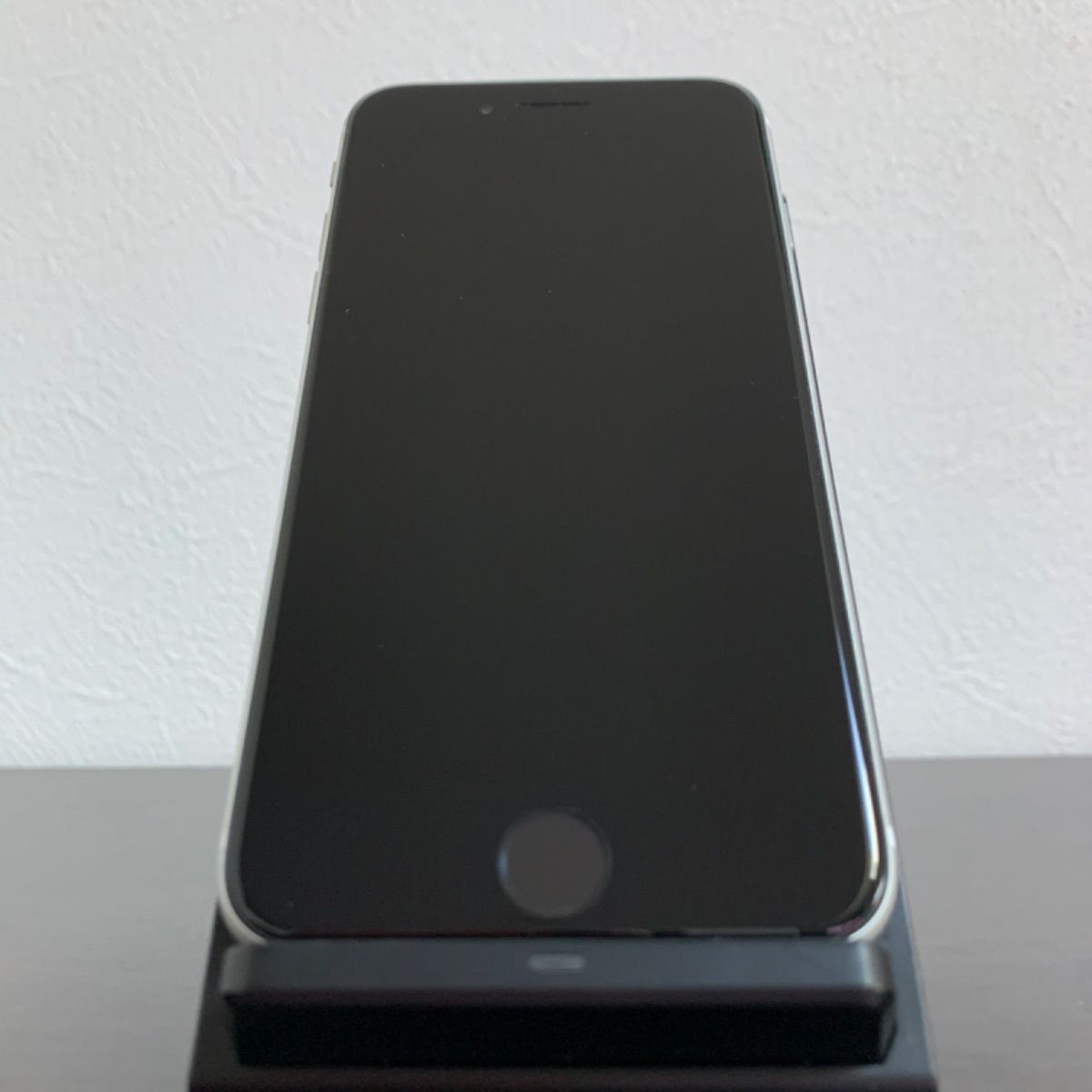 極美品新品級 電池最良好 iPhoneSE2 第2世代 64GB SIMフリー-