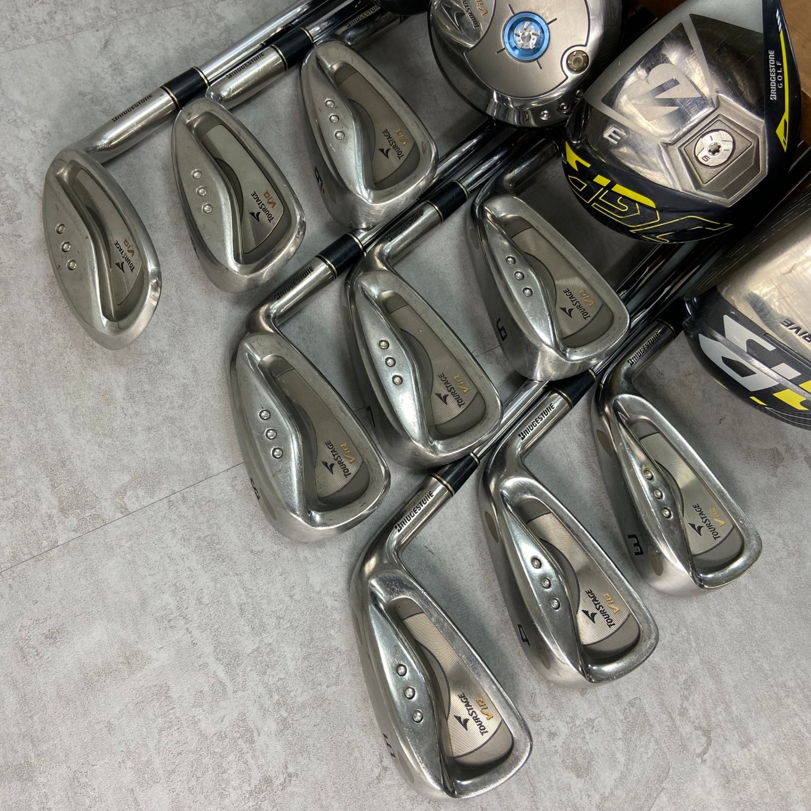 新品未使用　BRIDGESTONE ViQ ゴルフバッグ・キャディバッグ TOURSTAGE ViQ キャディバック ブリヂストン ブリジストン ツアー