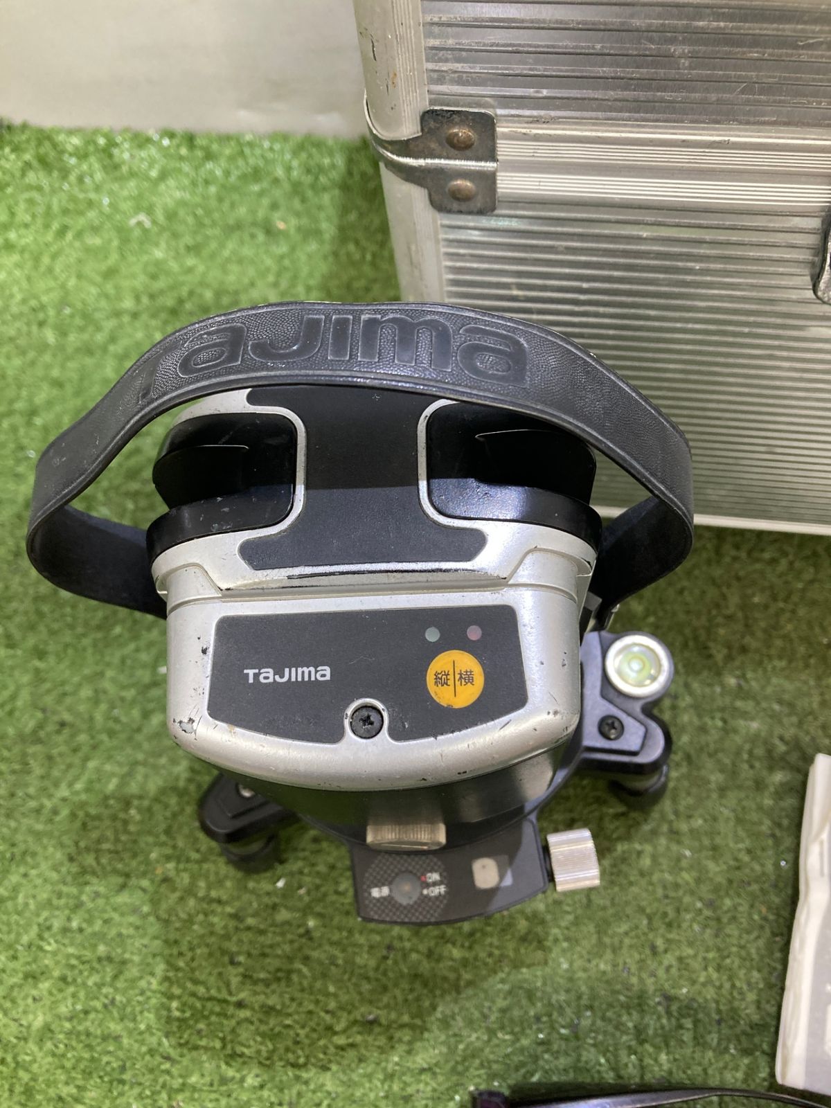 ナビ付きレーザー墨出し器 NAVI-KYR