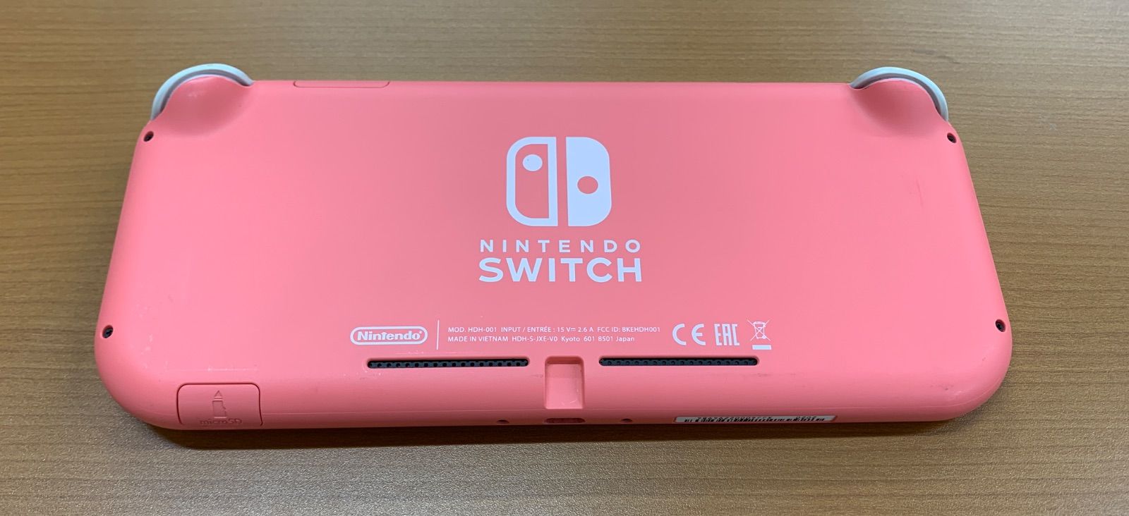 スイッチライト　初期化済み　コーラルピンク 任天堂Switchライト コーラルピンク（本体初期化済） Nintendo