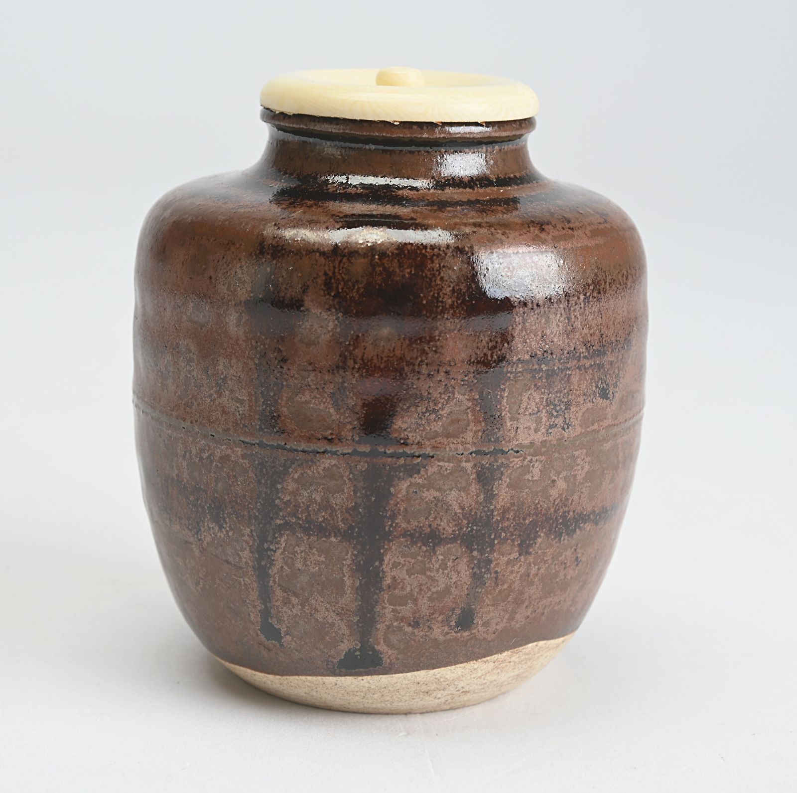 茶入、瀬戸肩衝、巣蓋、川本了生作、の17番 茶入、瀬戸肩衝、巣蓋、川本了生作、の17番 川本了生