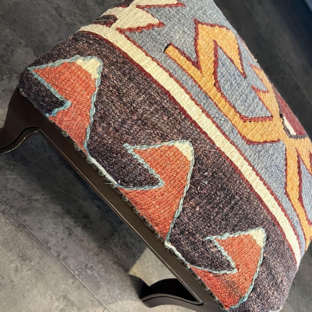 オットマン チェア