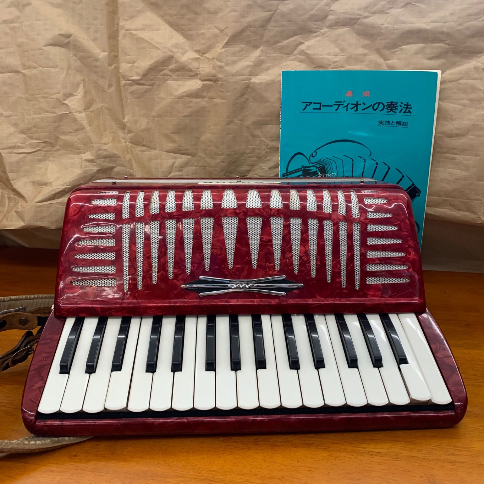 アコーディオン楽譜集とカセットテープセット （アコーディオン