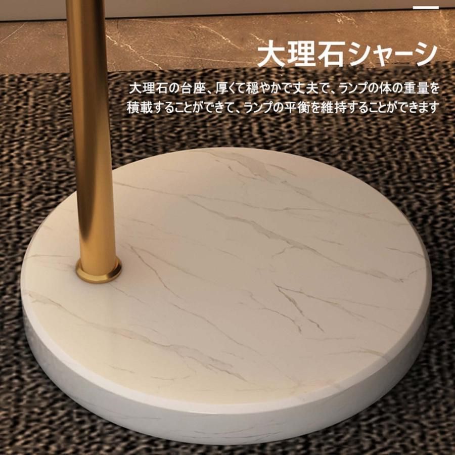 木製のテーブル付き