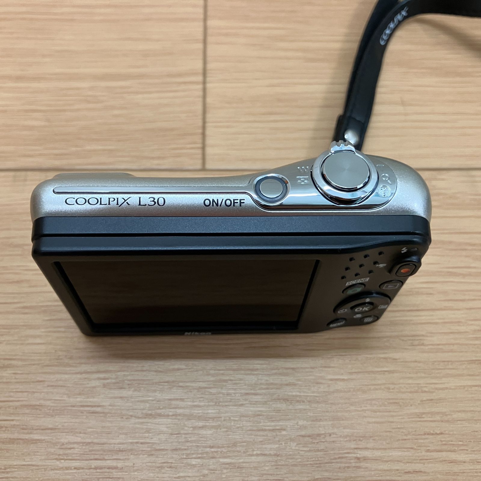 ニコン Nikon COOLPIX L30 コンパクトデジタルカメラ 単三電池式 ニコン Nikon COOLPIX L30 コンパクトデジタルカメラ 単三電池式