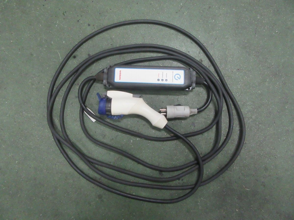 日産 リーフ 電気自動車 EV車 等 純正 充電ケーブル 29690-3NK5E 200V ZE0 AZE0