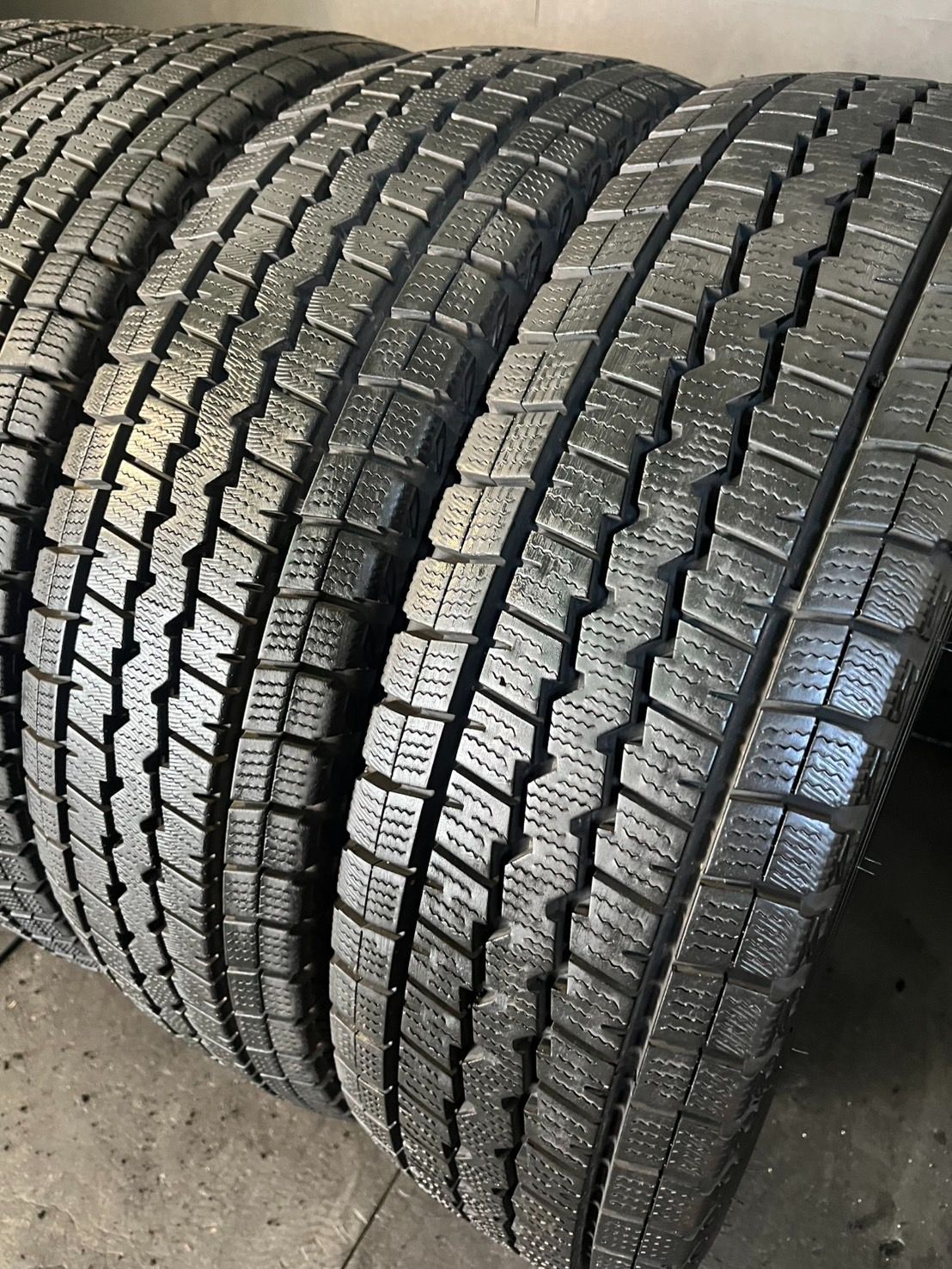 SV01 スタッドレス