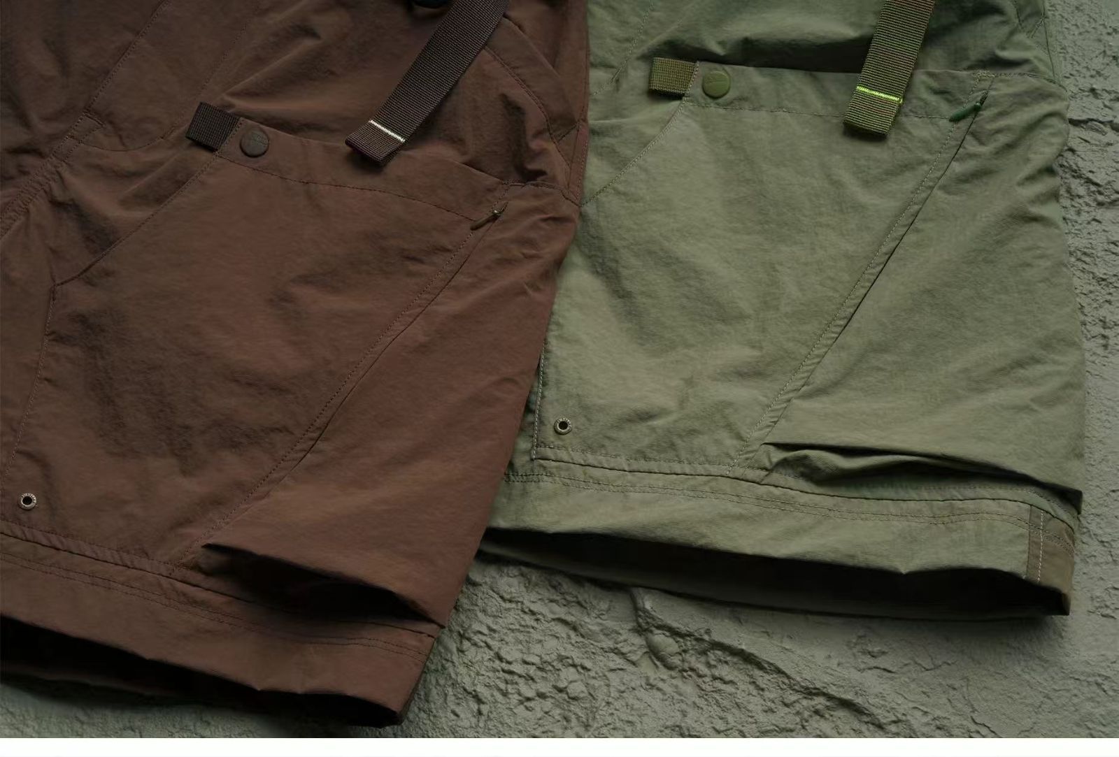 アシンメトリー大容量ポケット