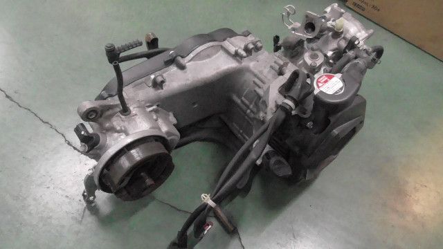 ジョグ FI AY01-1049xxx の エンジン 1759970825 BRIGHTFACE_UK