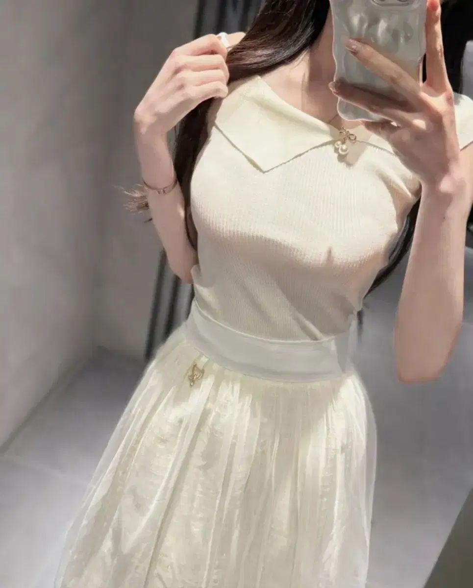 カラ ニット ブラウス - GOLD パール チュールスカート