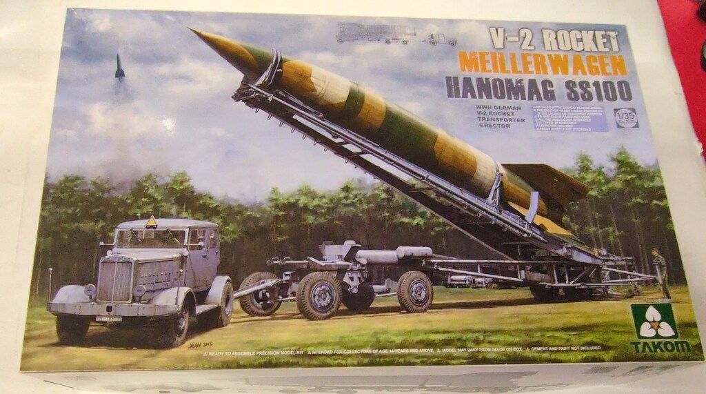 TAKOM 1/35 WWII ドイツ V2ロケット+ロケット運搬/発射台兼用車
