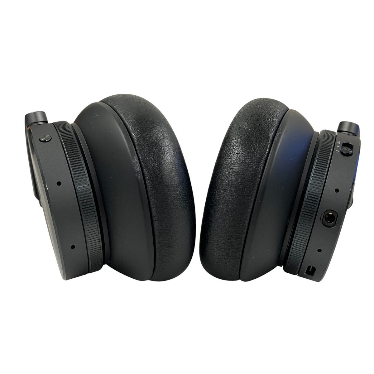 Bang-Olufsen BEOPLAY