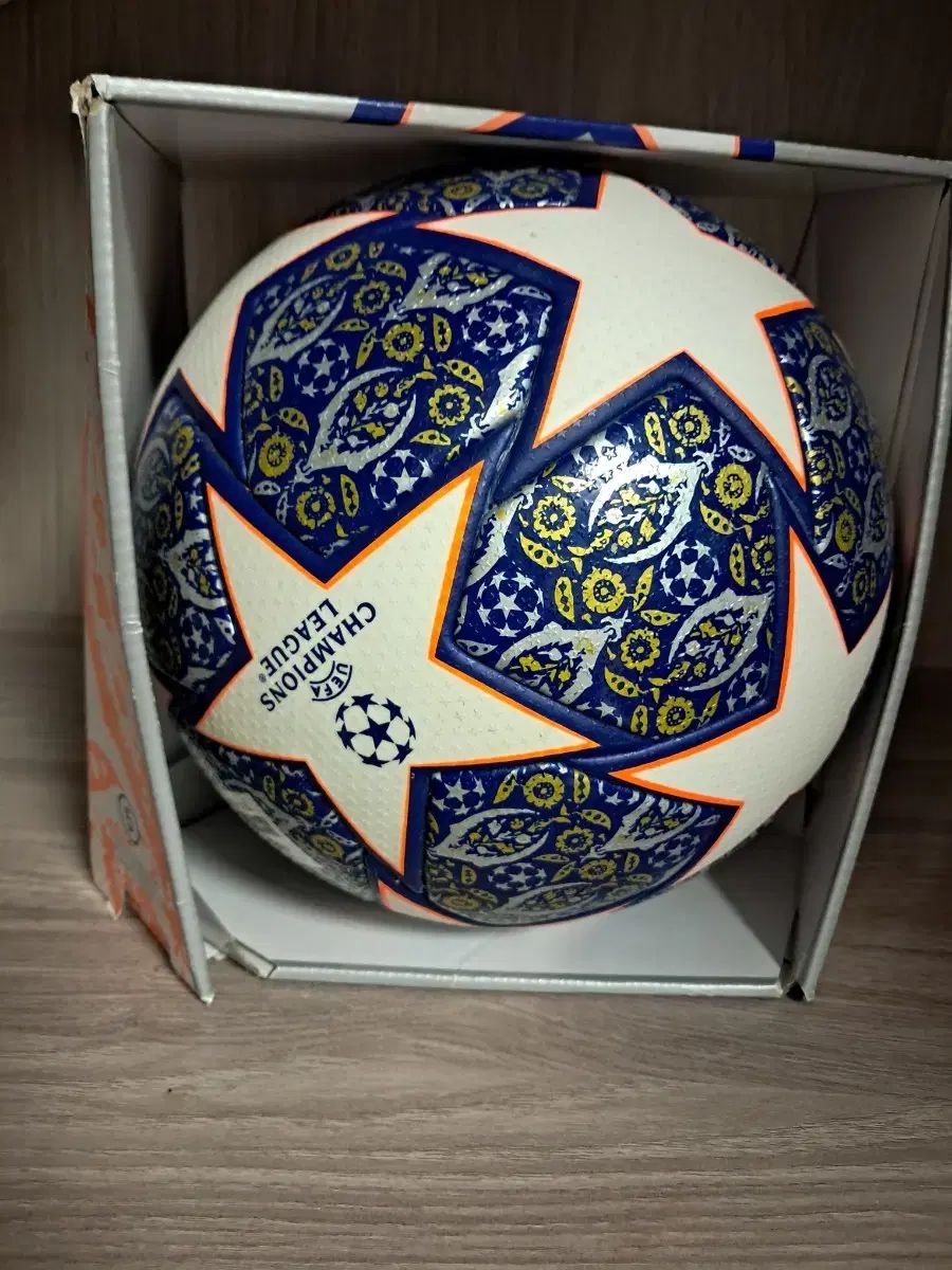 22 ー 23 チャンピオンズリーグ サッカーボール プロ