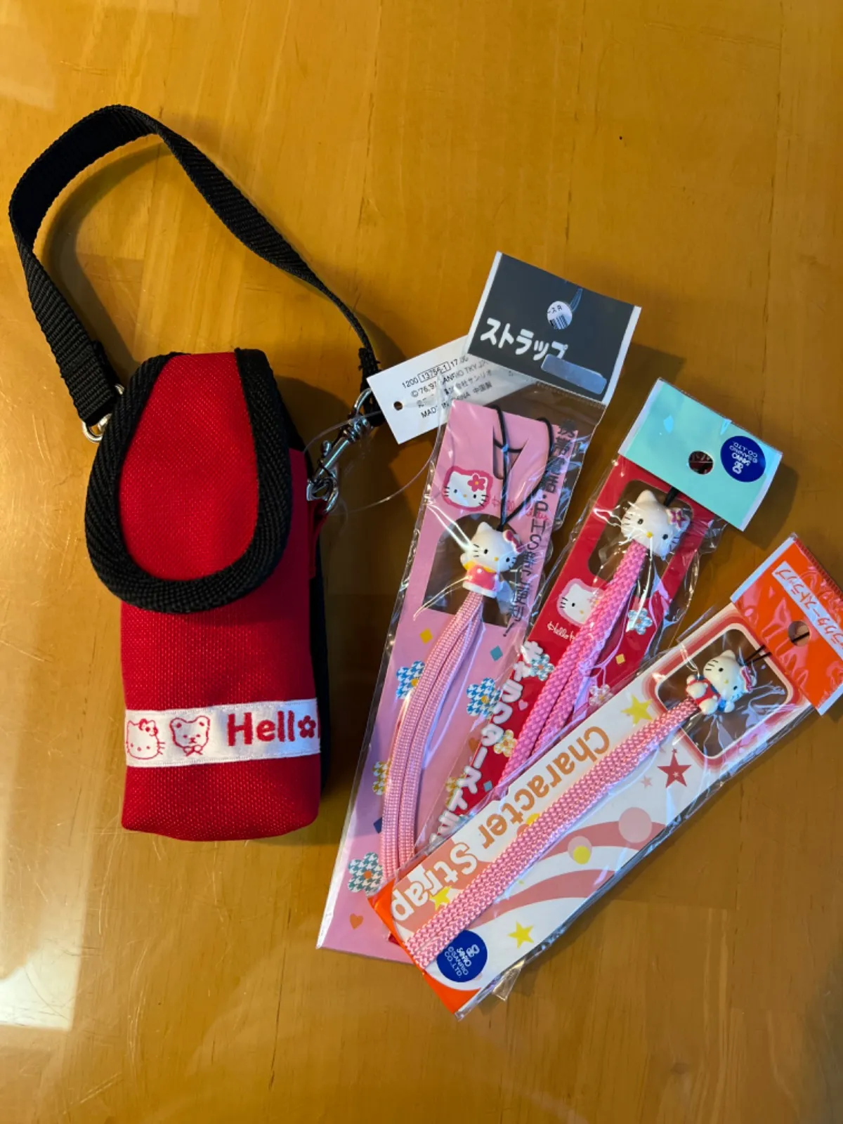 サンリオ　レトロ　キティ　携帯ストラップ　１９９８　sanrio ハローキティ サンリオ レトロ キティ 携帯ストラップ 1998 sanrio ハロー