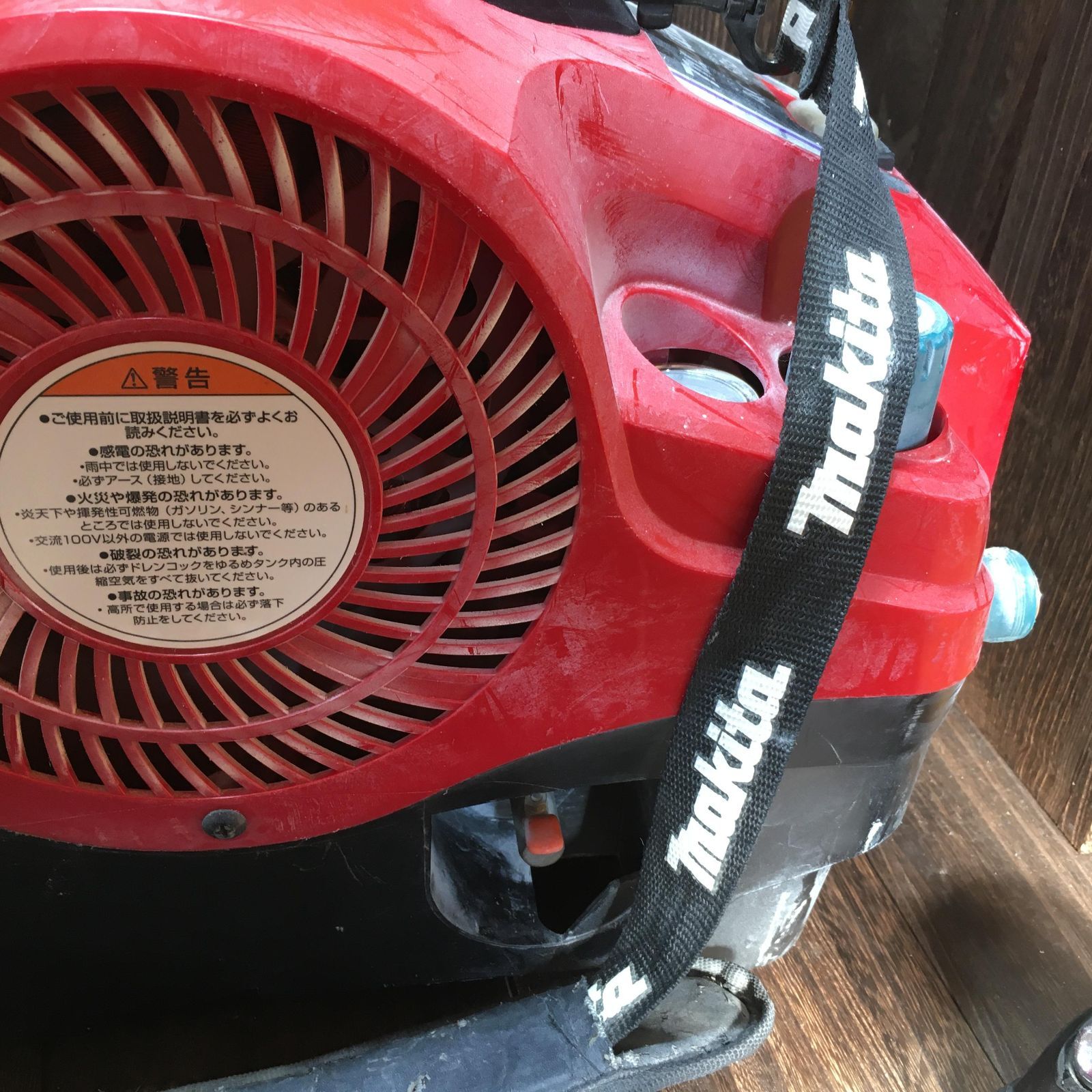 makita マキタ 内装 エアコンプレッサー 3L AC460S レッド マキタ AC460S AC460SR エアコンプレッサー 3L 高圧/常圧【送料